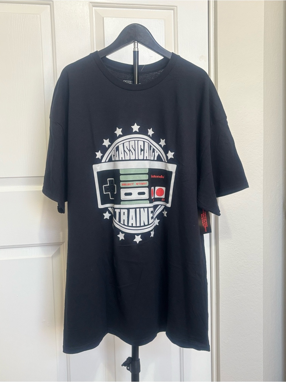 Nintendo Black 'Classically Trained' Retro Controller Graphic Tee